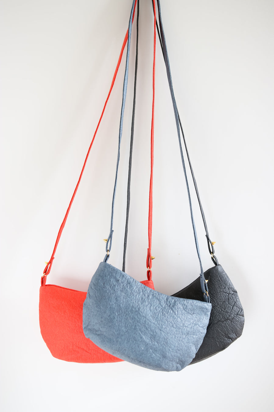 Liv - Piñatex Crossbody Bag
